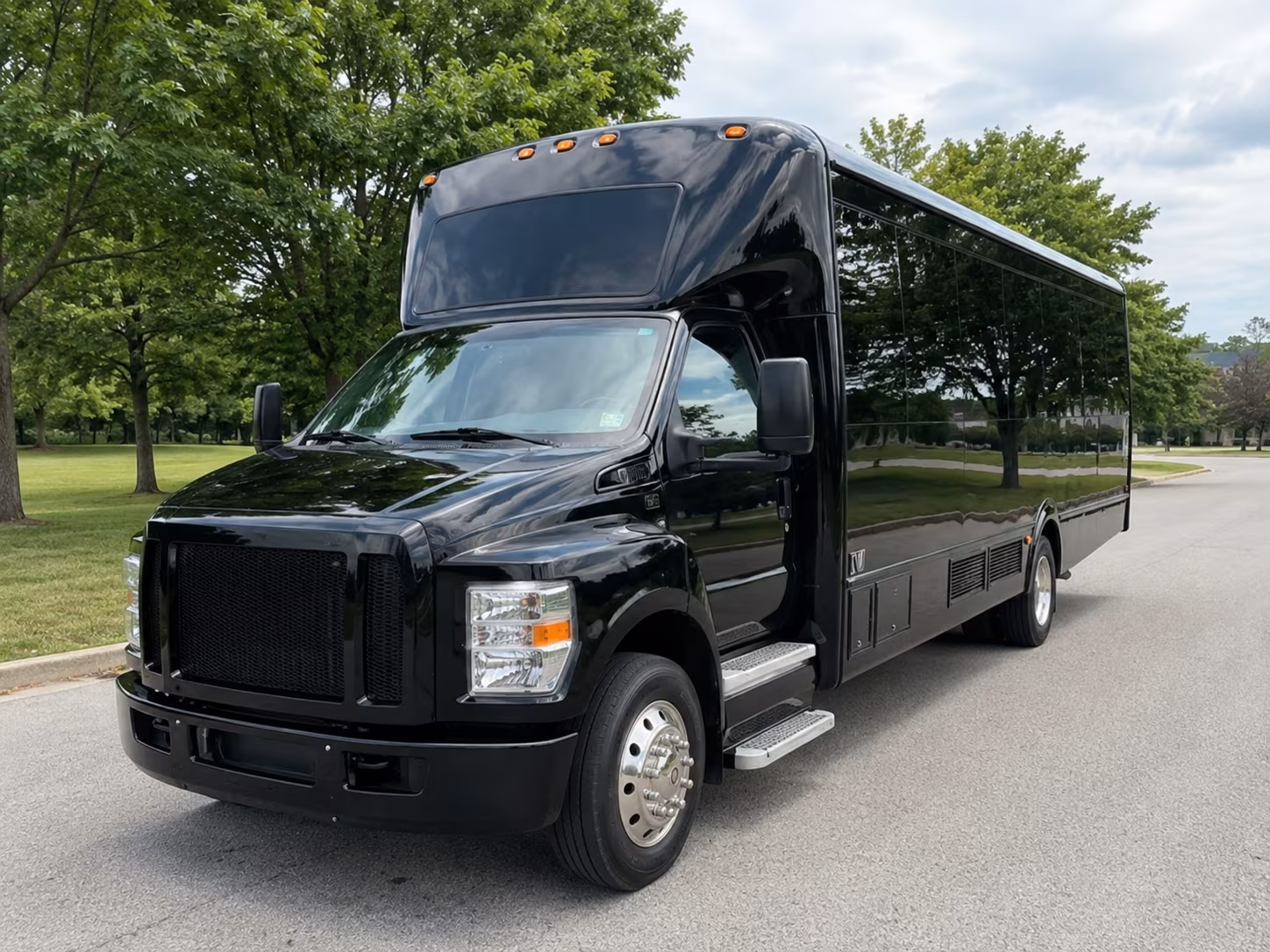 atlanta corporate retreat shuttle bus rentals