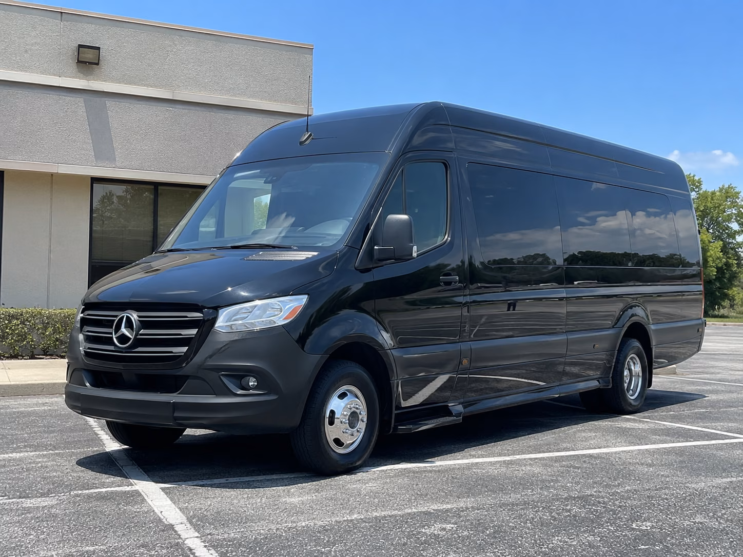 rent a field trip bus to atlanta museums and science centers